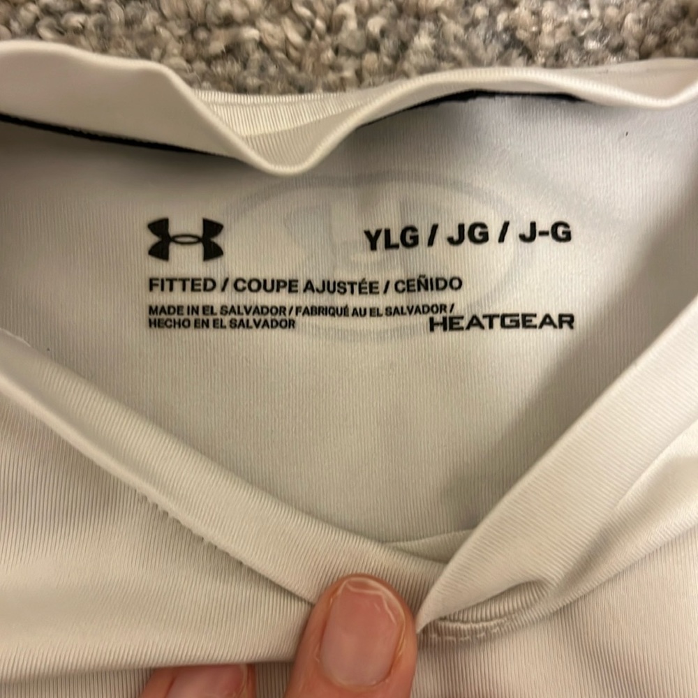 Under Armour youth large YL fitted heat gear sleeveless & short sleeve shirts - Picture 3 of 5